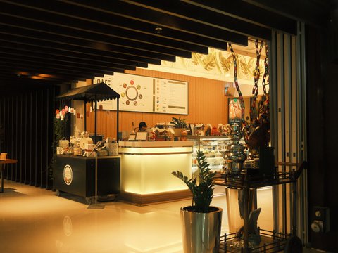 Fujifilm Warm Night recipe using Classic Negative Film Simulation
